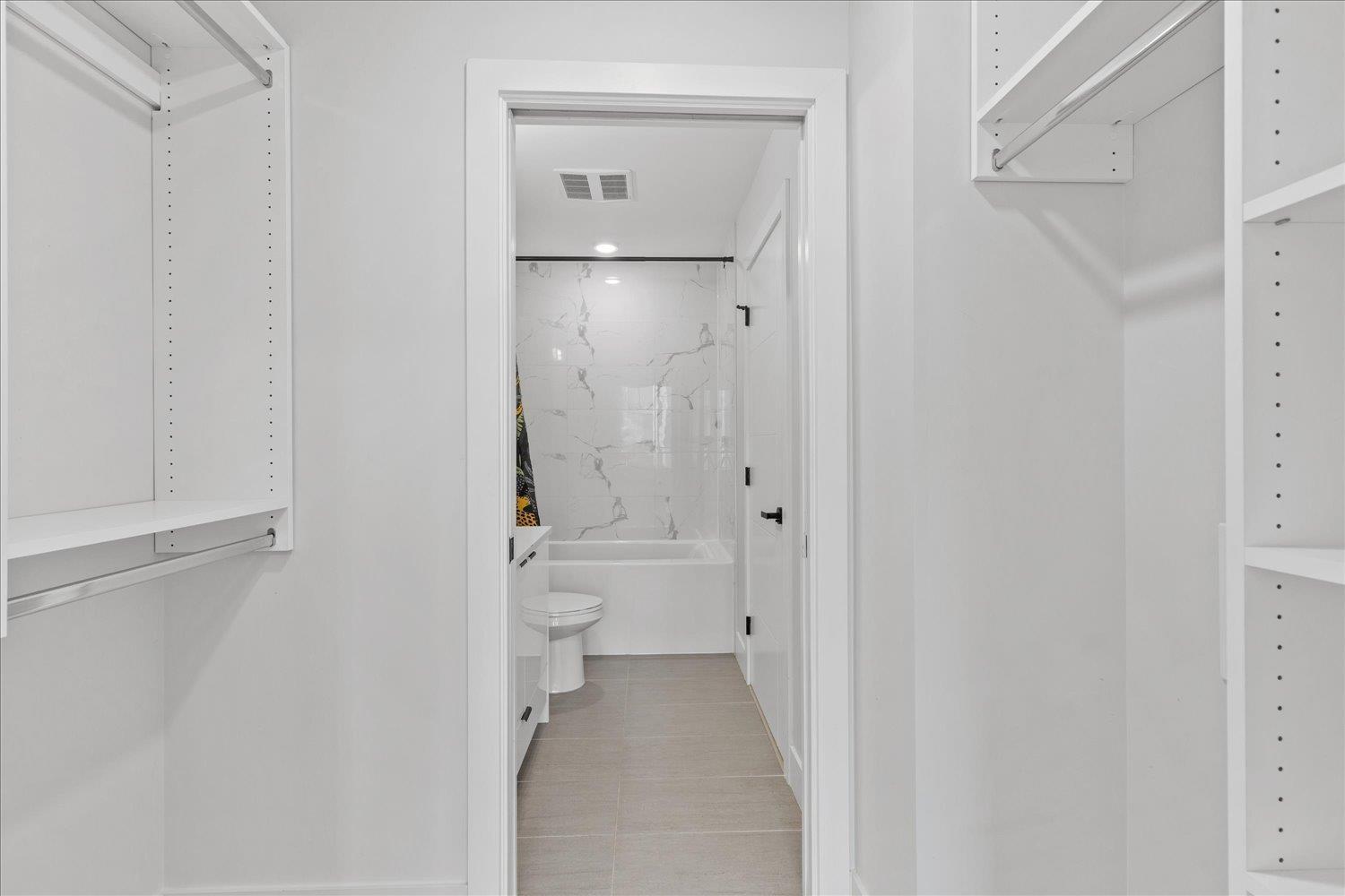 426 20360 LOGAN AVENUE, Langley