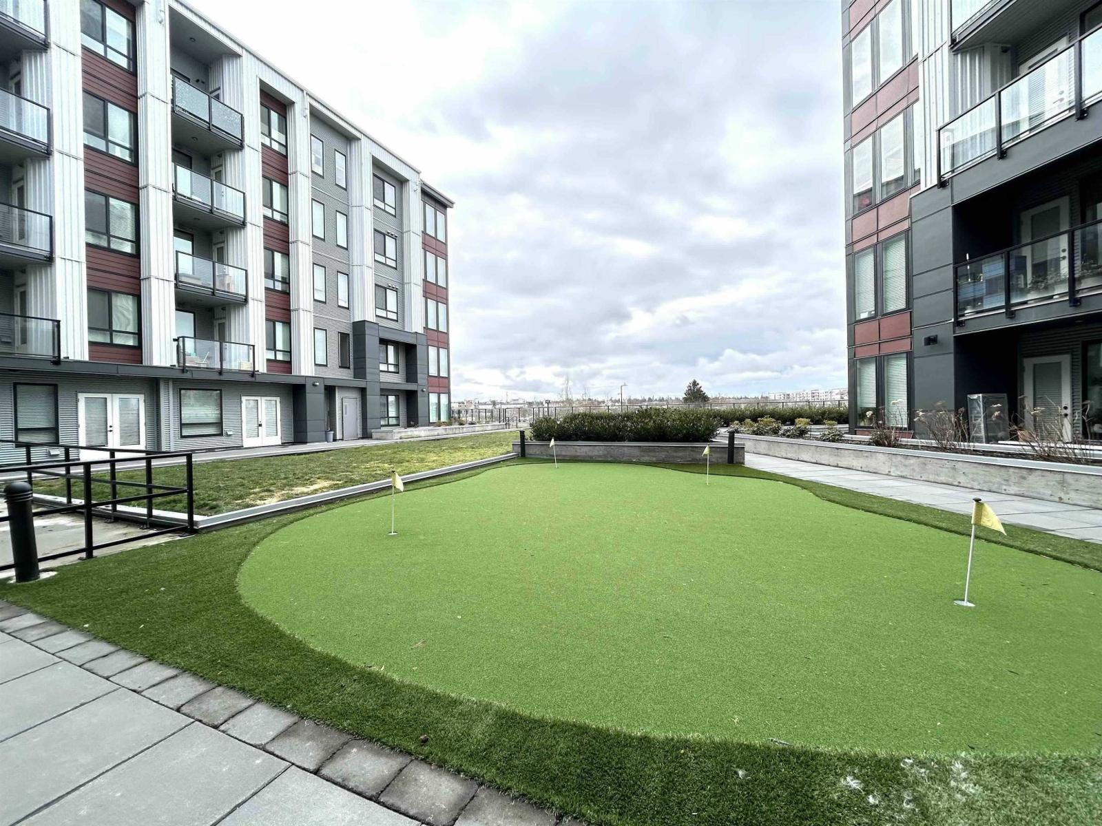 426 20360 LOGAN AVENUE, Langley