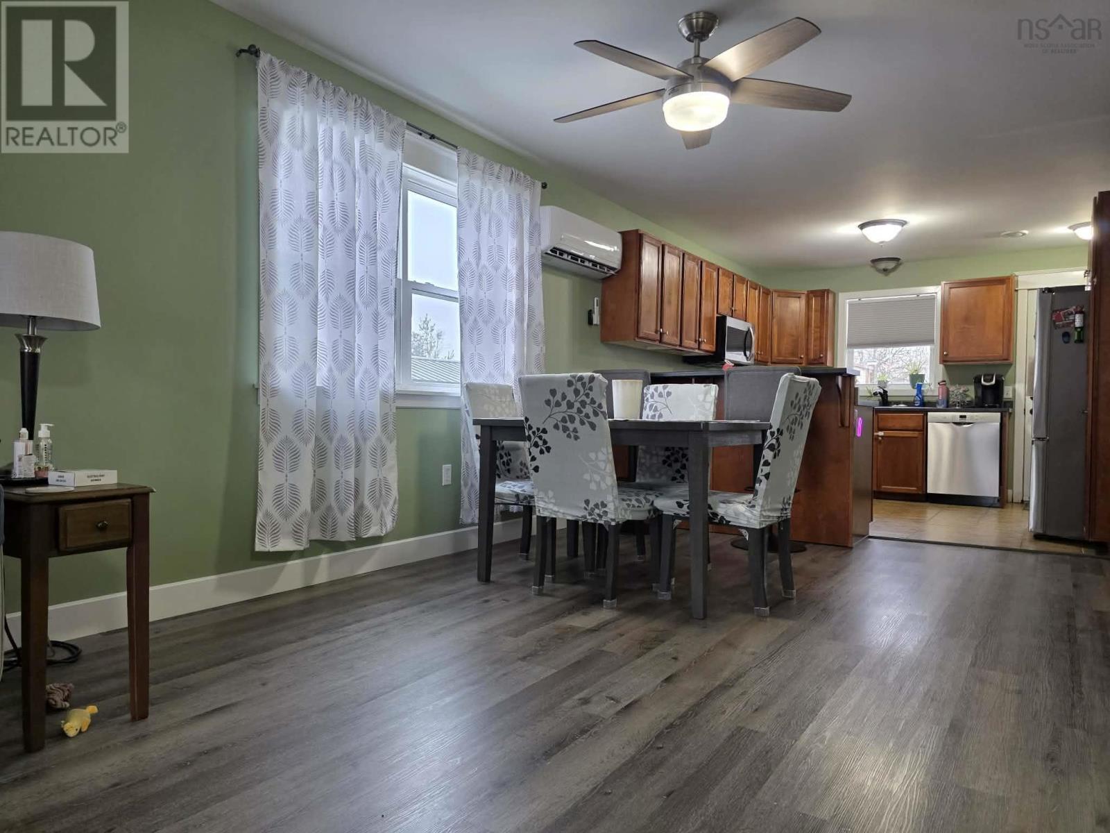 1611 MacKay Street - 5