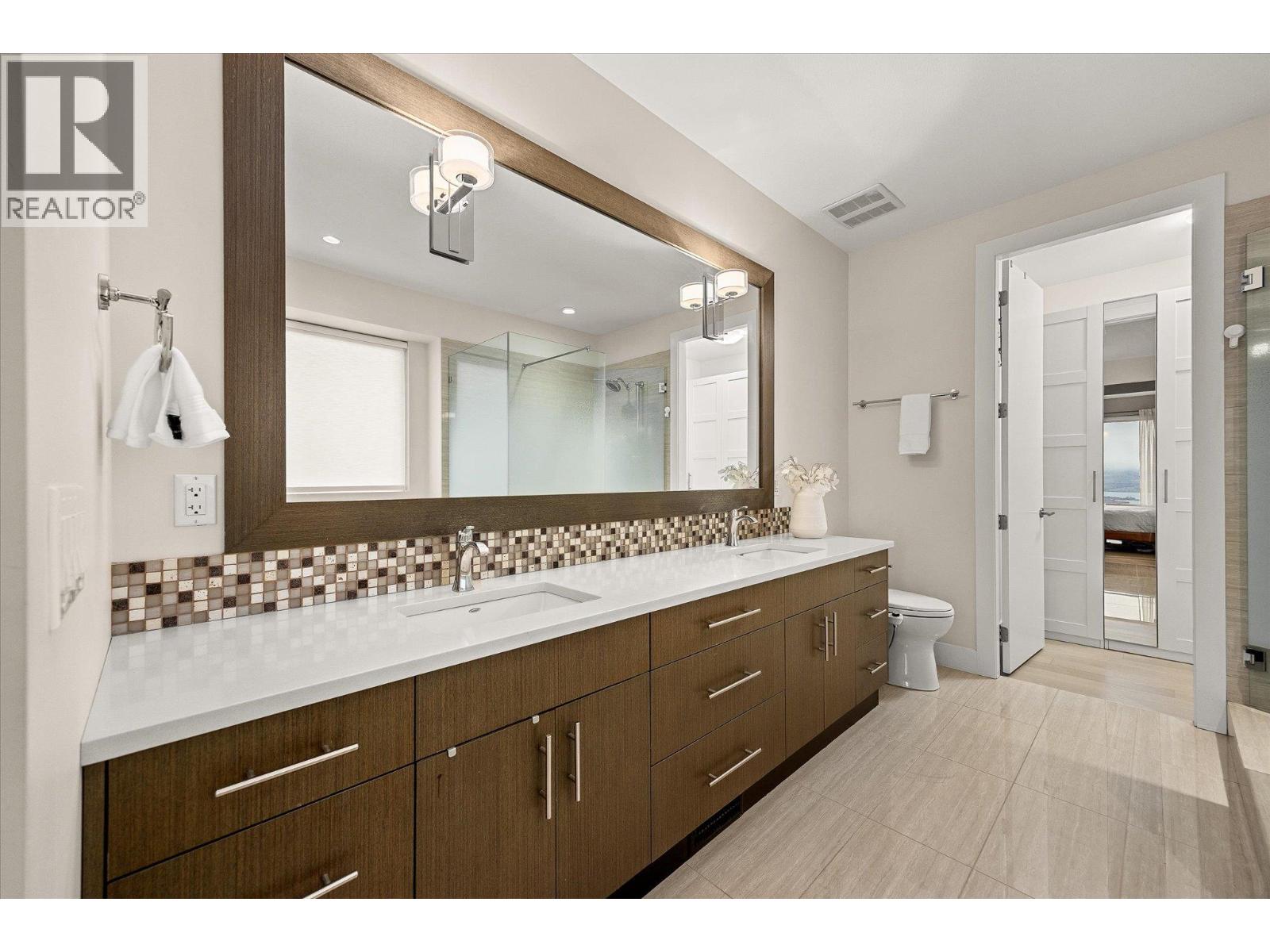  944 Hewetson Court, Kelowna