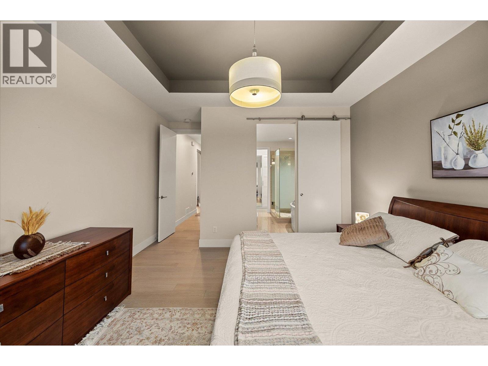  944 Hewetson Court, Kelowna