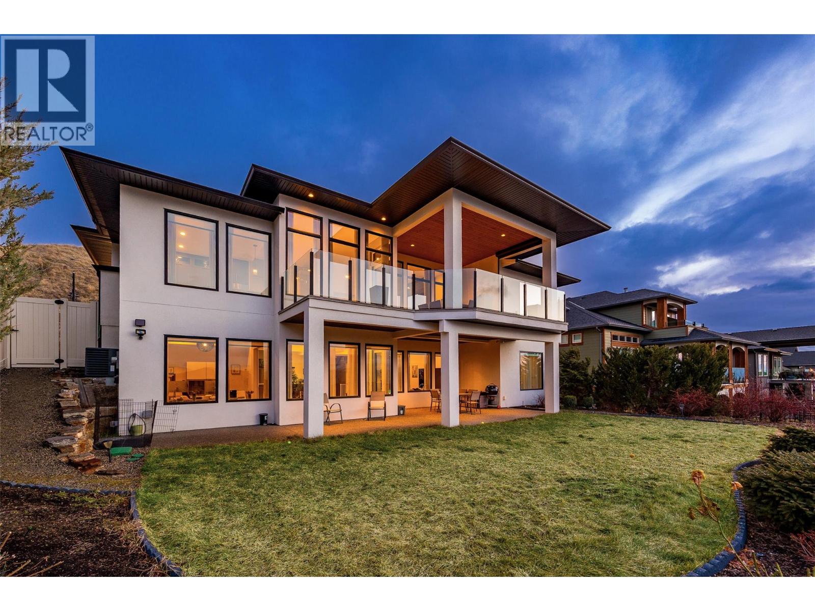  944 Hewetson Court, Kelowna