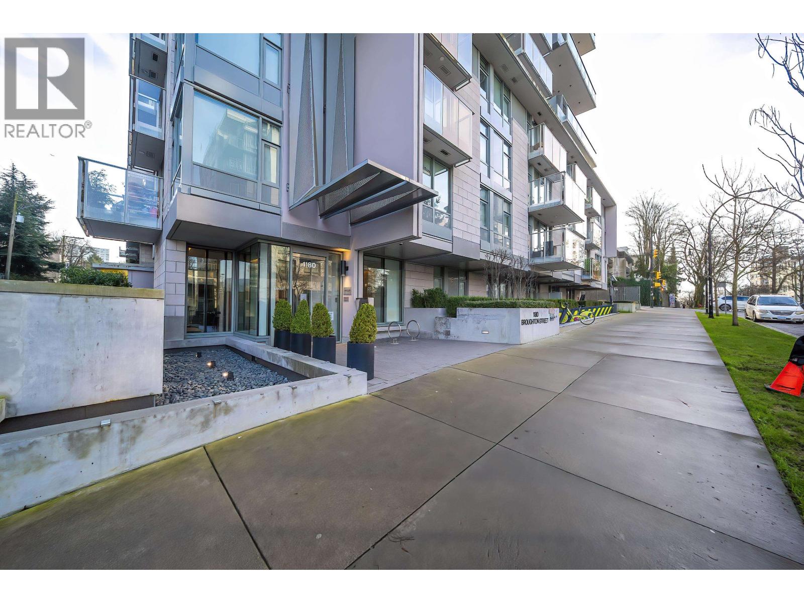 901 1180 BROUGHTON Street - photo 2