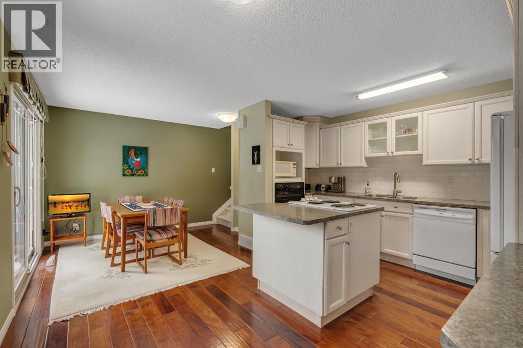 Single Family House 5 Level for Sale in   Woodacres Crescent SW Woodbine Calgary 