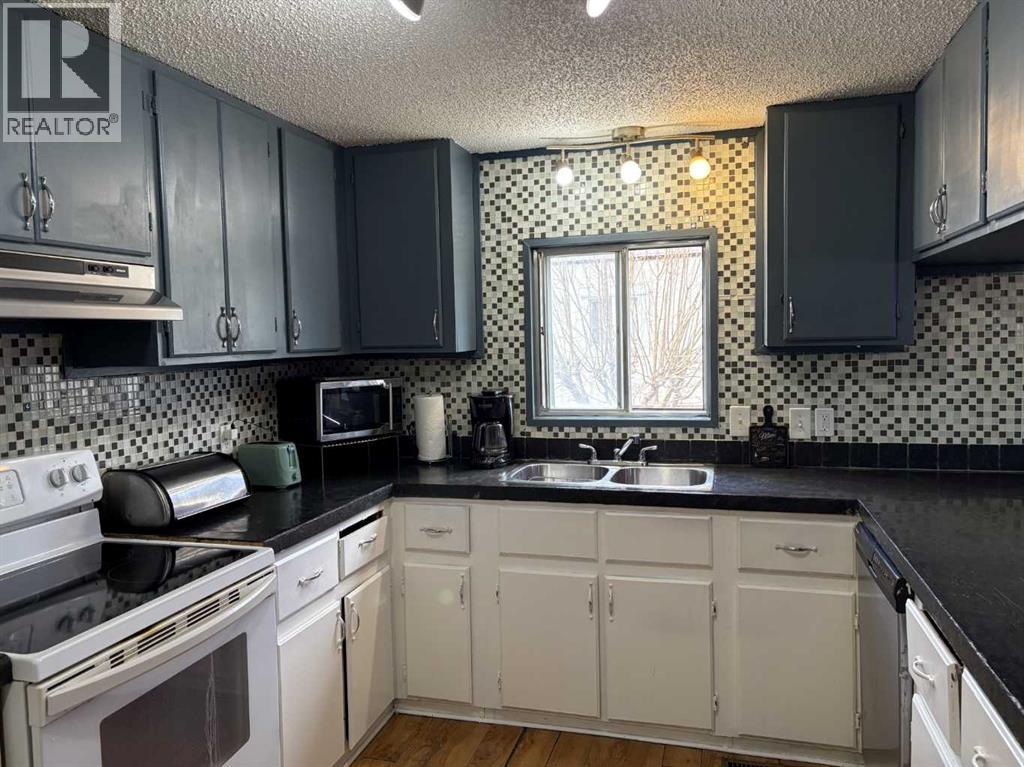 Single Family House Mobile Home for Sale in    Street NW Greenwood/Greenbriar Calgary 