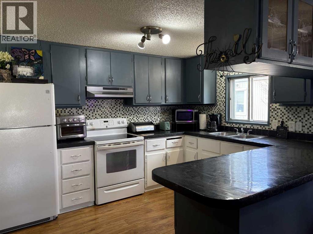 Single Family House Mobile Home for Sale in    Street NW Greenwood/Greenbriar Calgary 