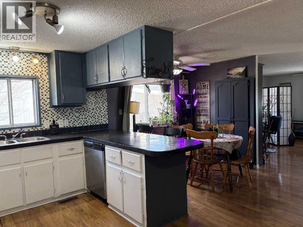 Single Family House Mobile Home for Sale in    Street NW Greenwood/Greenbriar Calgary 