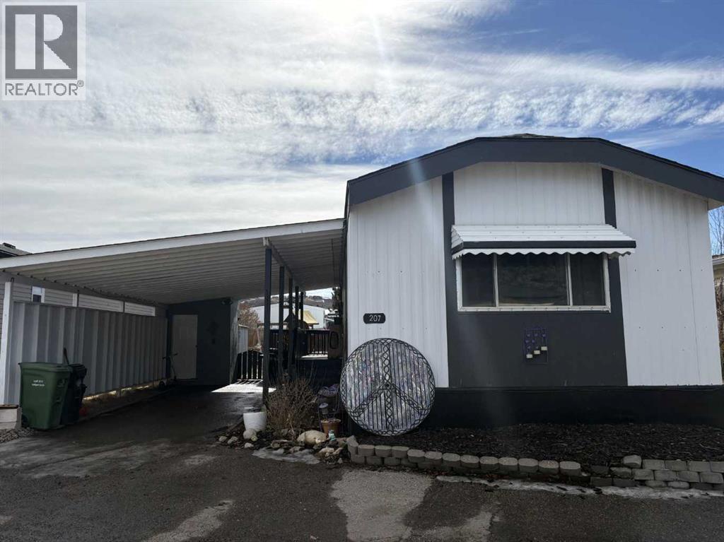 207, 3223 83 Street NW, Calgary, Alberta