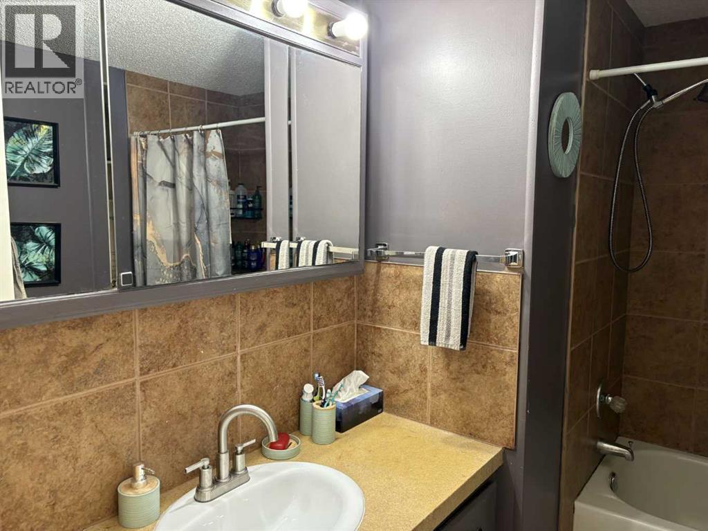 Single Family House Mobile Home for Sale in    Street NW Greenwood/Greenbriar Calgary 