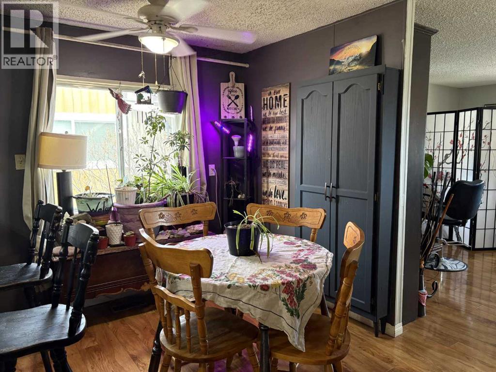 Single Family House Mobile Home for Sale in    Street NW Greenwood/Greenbriar Calgary 