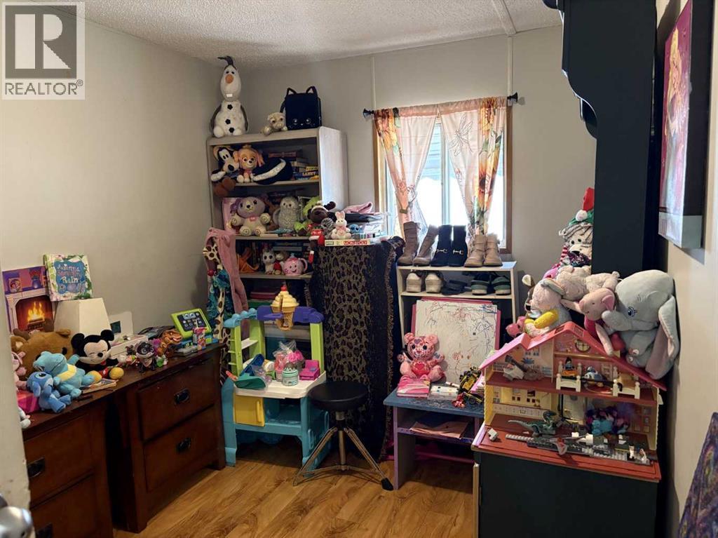 Single Family House Mobile Home for Sale in    Street NW Greenwood/Greenbriar Calgary 