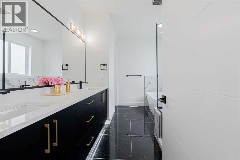 Single Family House for Sale in  Saddlecrest Circle NE Saddle Ridge Calgary 