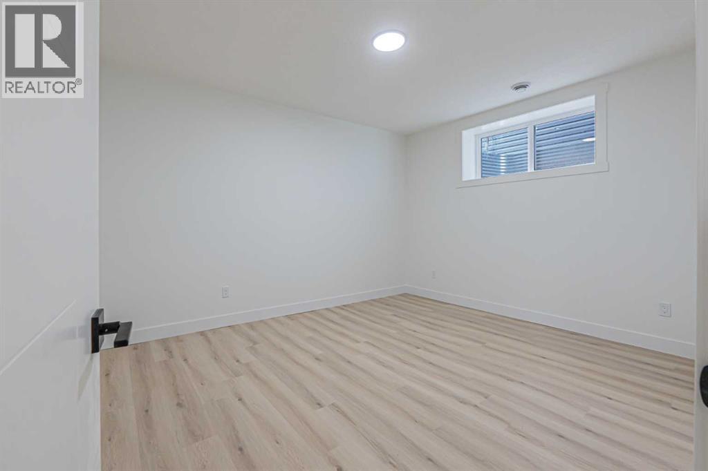 Single Family House for Sale in  Saddlecrest Circle NE Saddle Ridge Calgary 