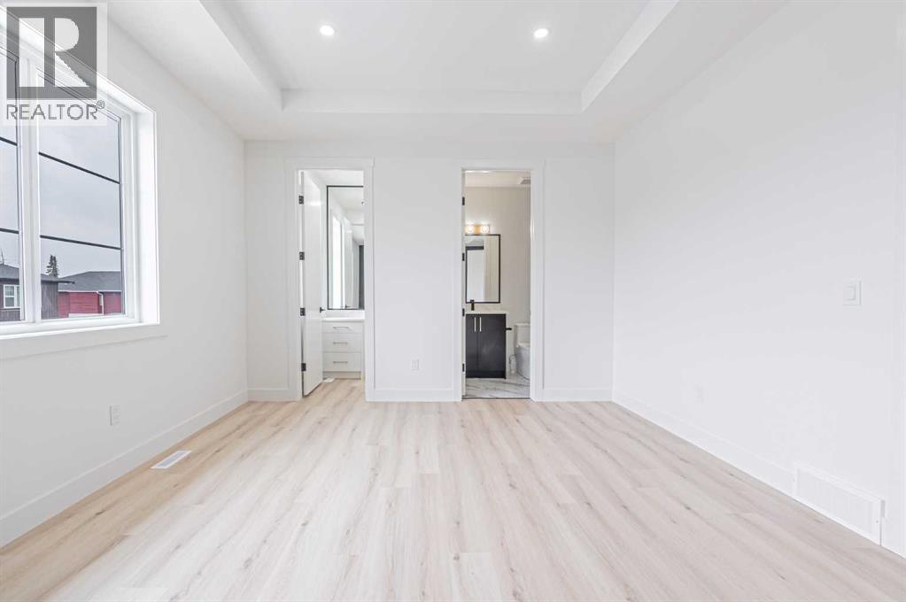 Single Family House for Sale in  Saddlecrest Circle NE Saddle Ridge Calgary 