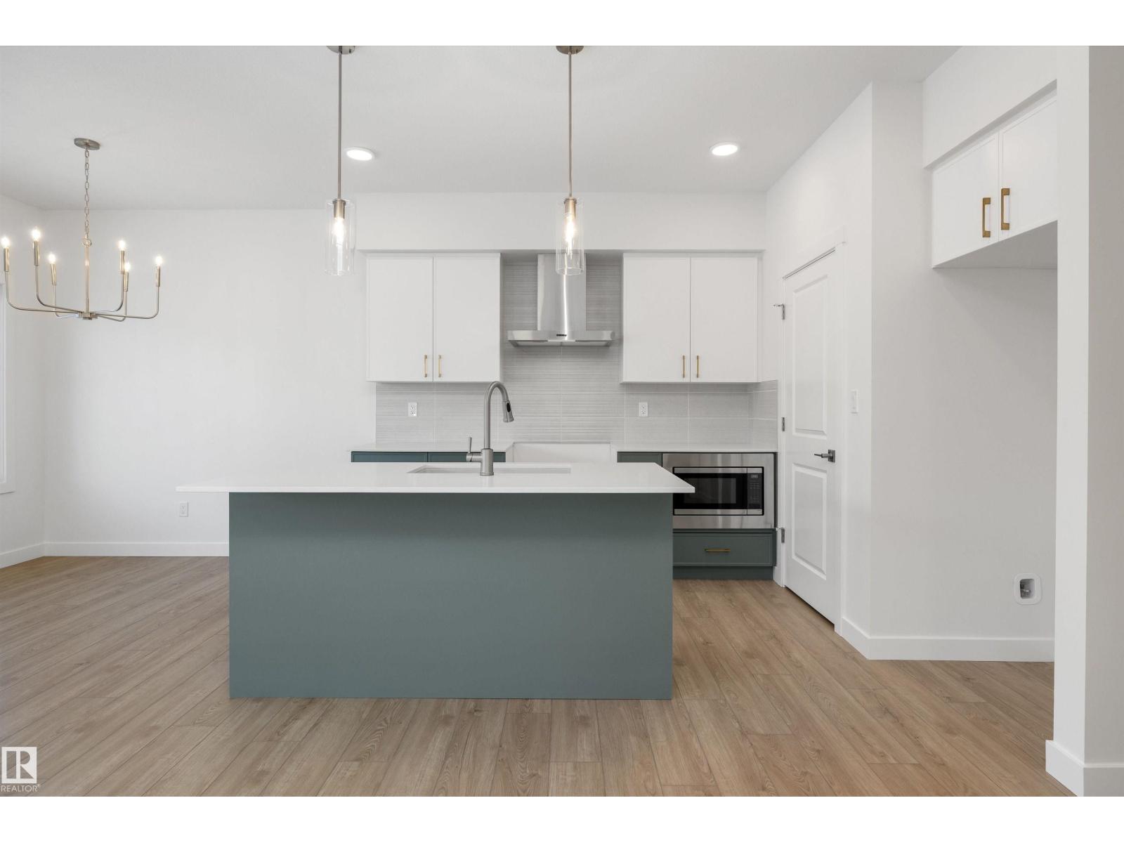 17349 6A ST NE - 18