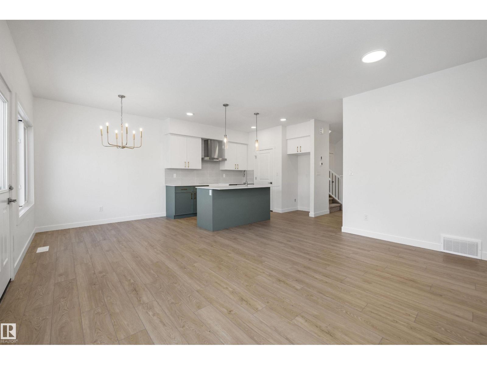 17349 6A ST NE - 10