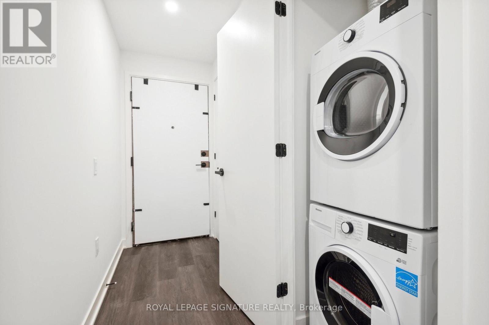 #3703 55 CHARLES STREET - 35