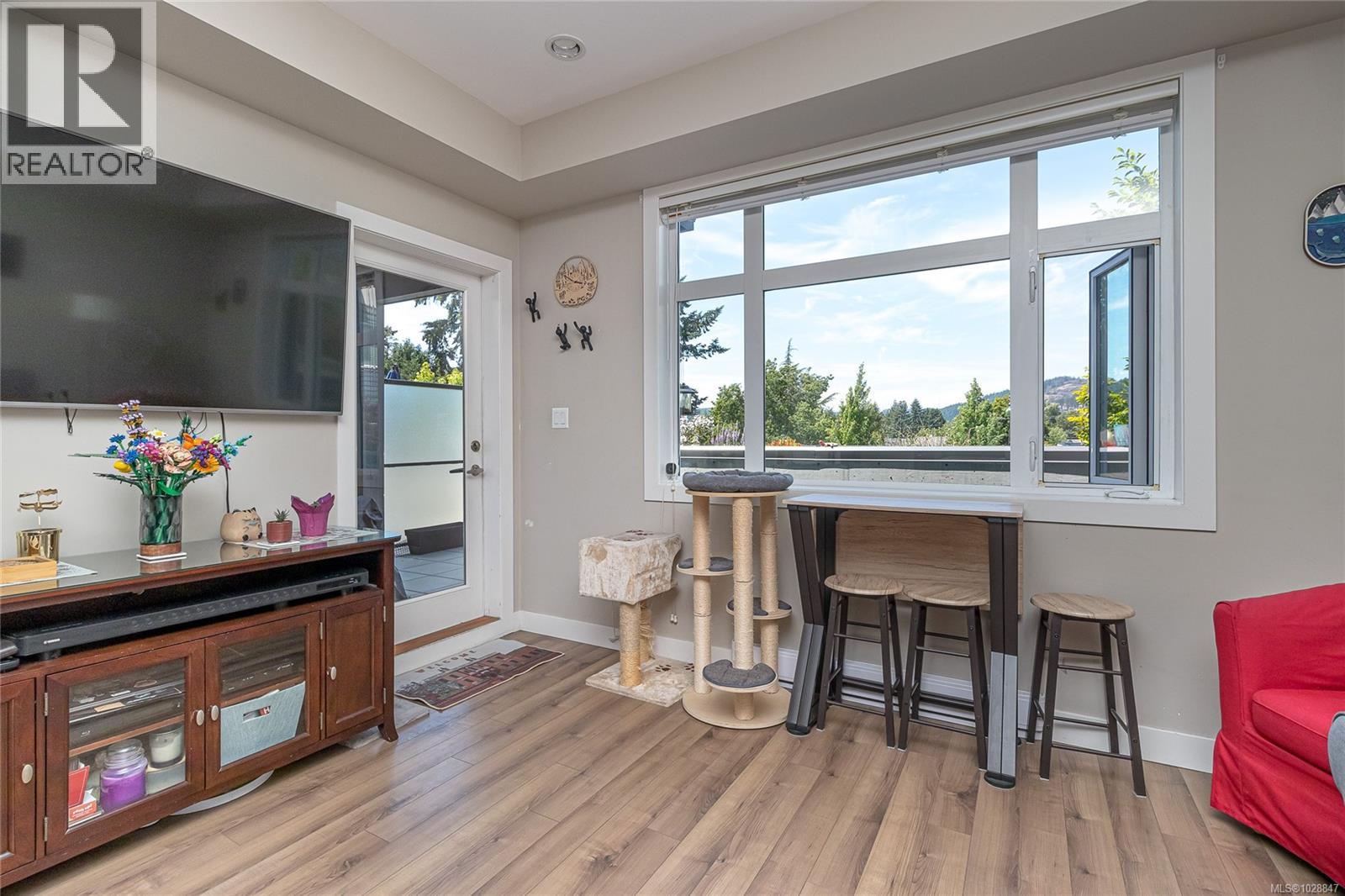 #203 2655 Sooke Rd - 10