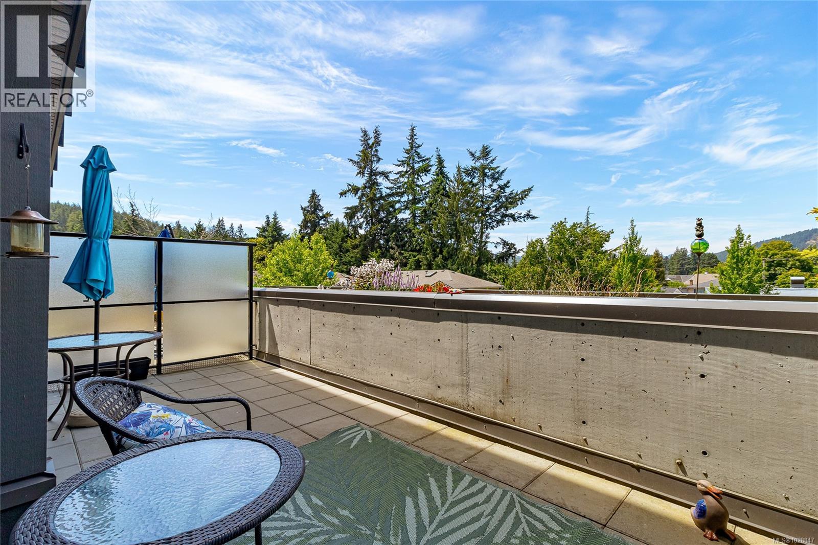 #203 2655 Sooke Rd - 16