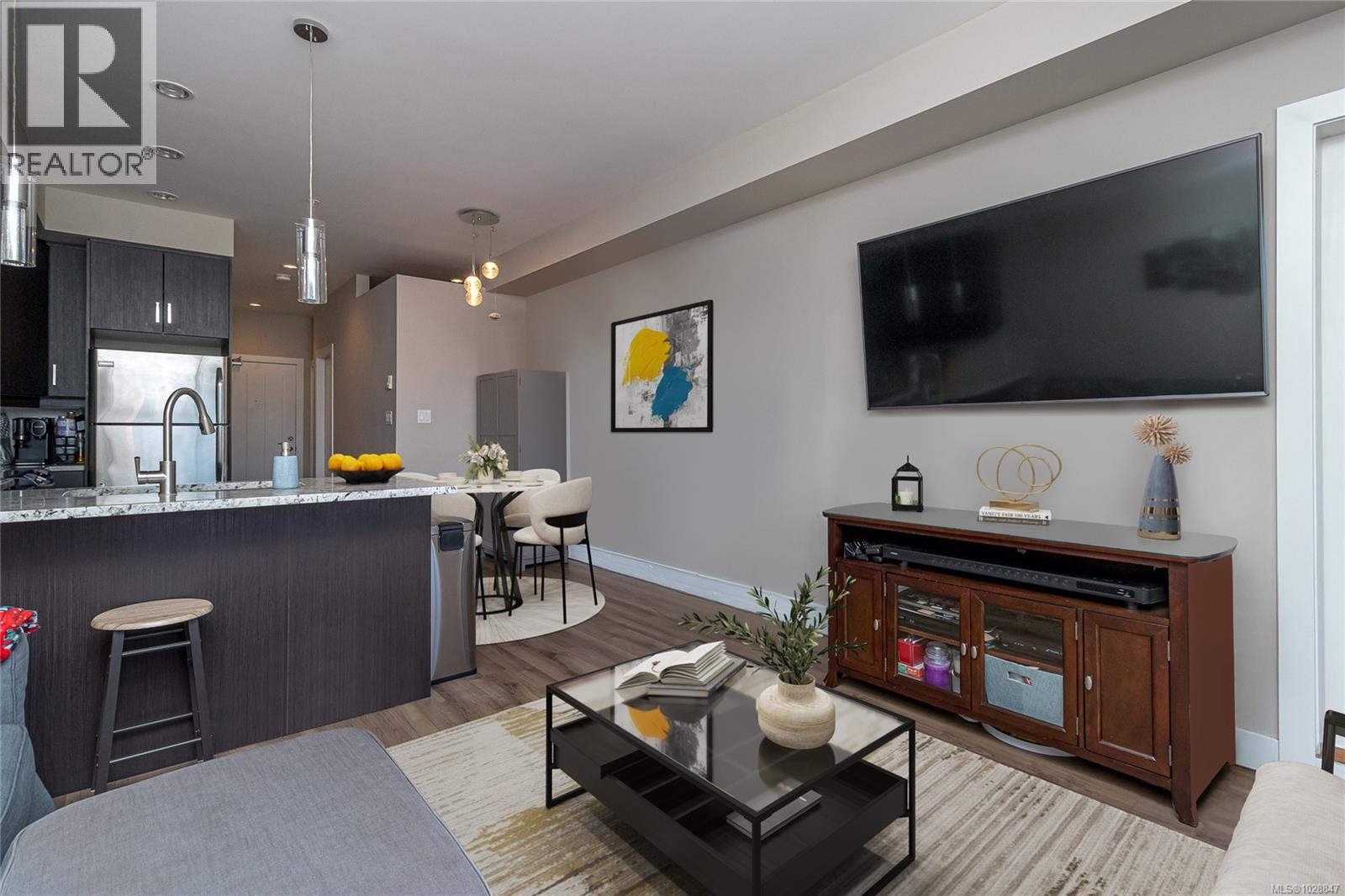 #203 2655 Sooke Rd - 4