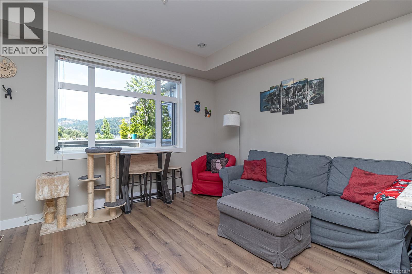 #203 2655 Sooke Rd - 8