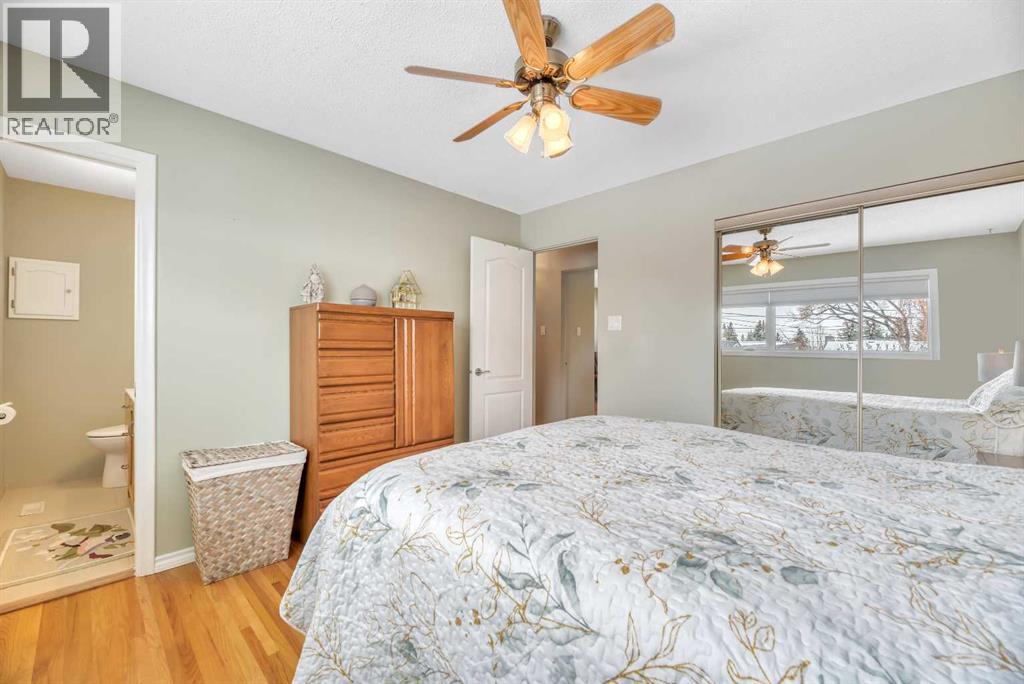 Single Family House Bi-level for Sale in  Lake Waterton Crescent SE Lake Bonavista Calgary 