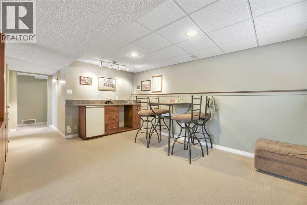 Single Family House Bi-level for Sale in  Lake Waterton Crescent SE Lake Bonavista Calgary 