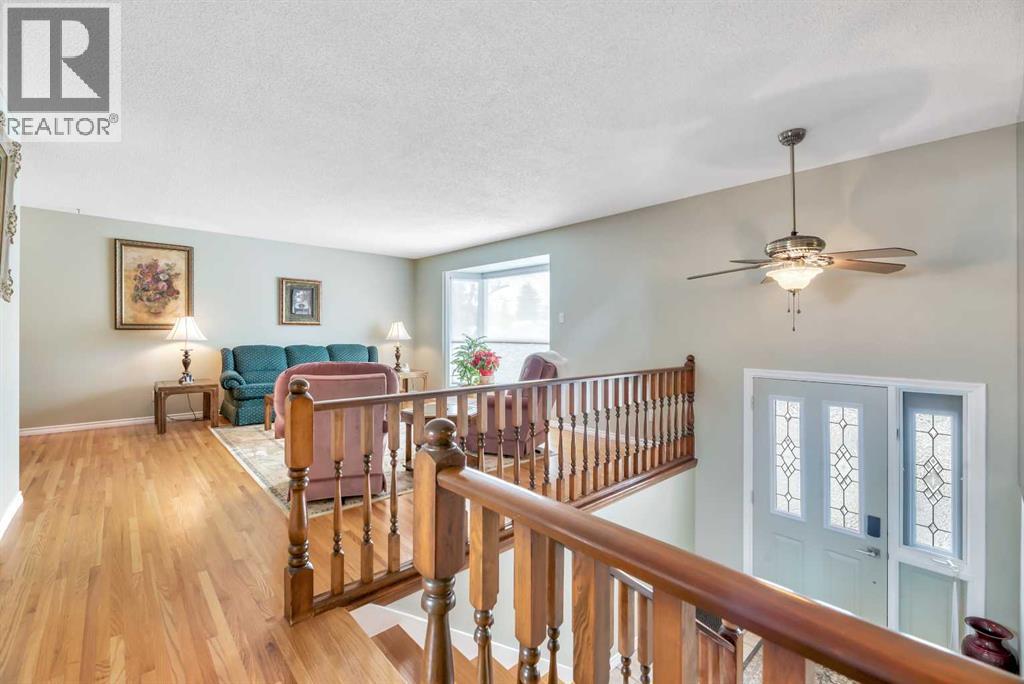 Single Family House Bi-level for Sale in  Lake Waterton Crescent SE Lake Bonavista Calgary 