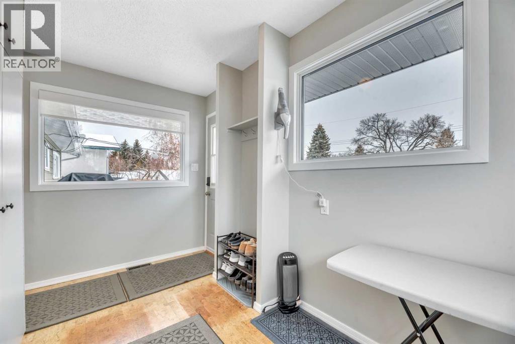 Single Family House Bi-level for Sale in  Lake Waterton Crescent SE Lake Bonavista Calgary 