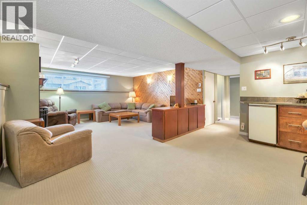 Single Family House Bi-level for Sale in  Lake Waterton Crescent SE Lake Bonavista Calgary 