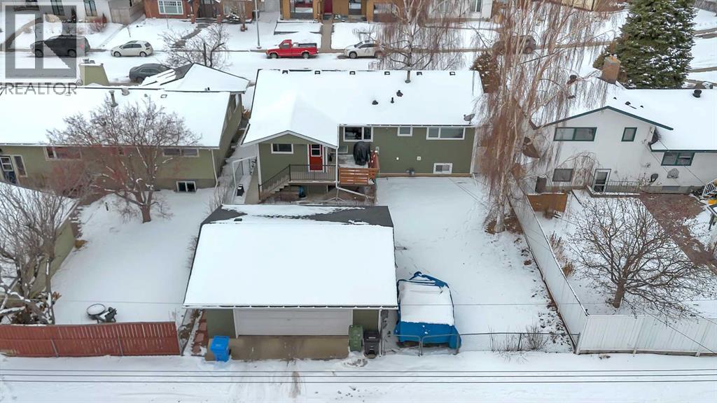 Single Family House Bi-level for Sale in  Lake Waterton Crescent SE Lake Bonavista Calgary 