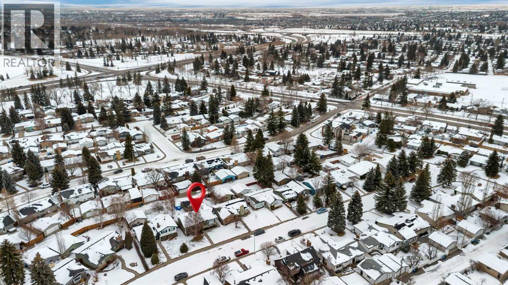 Single Family House Bi-level for Sale in  Lake Waterton Crescent SE Lake Bonavista Calgary 