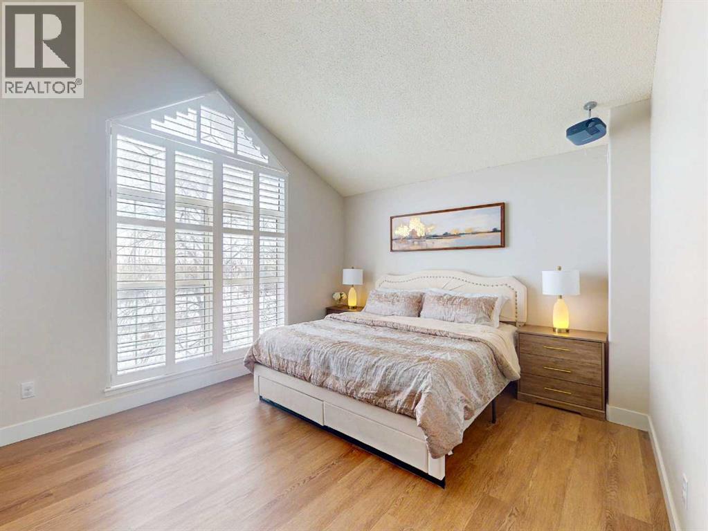 Single Family House for Sale in   Sirocco Drive SW Signal Hill Calgary 