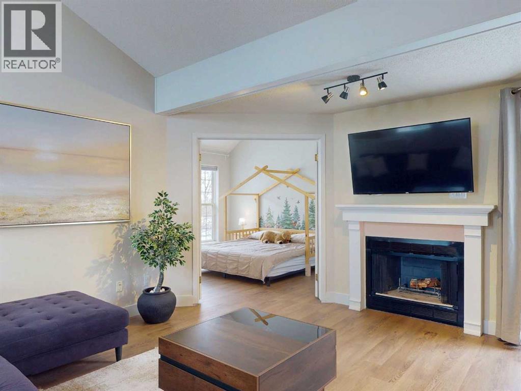 Single Family House for Sale in   Sirocco Drive SW Signal Hill Calgary 