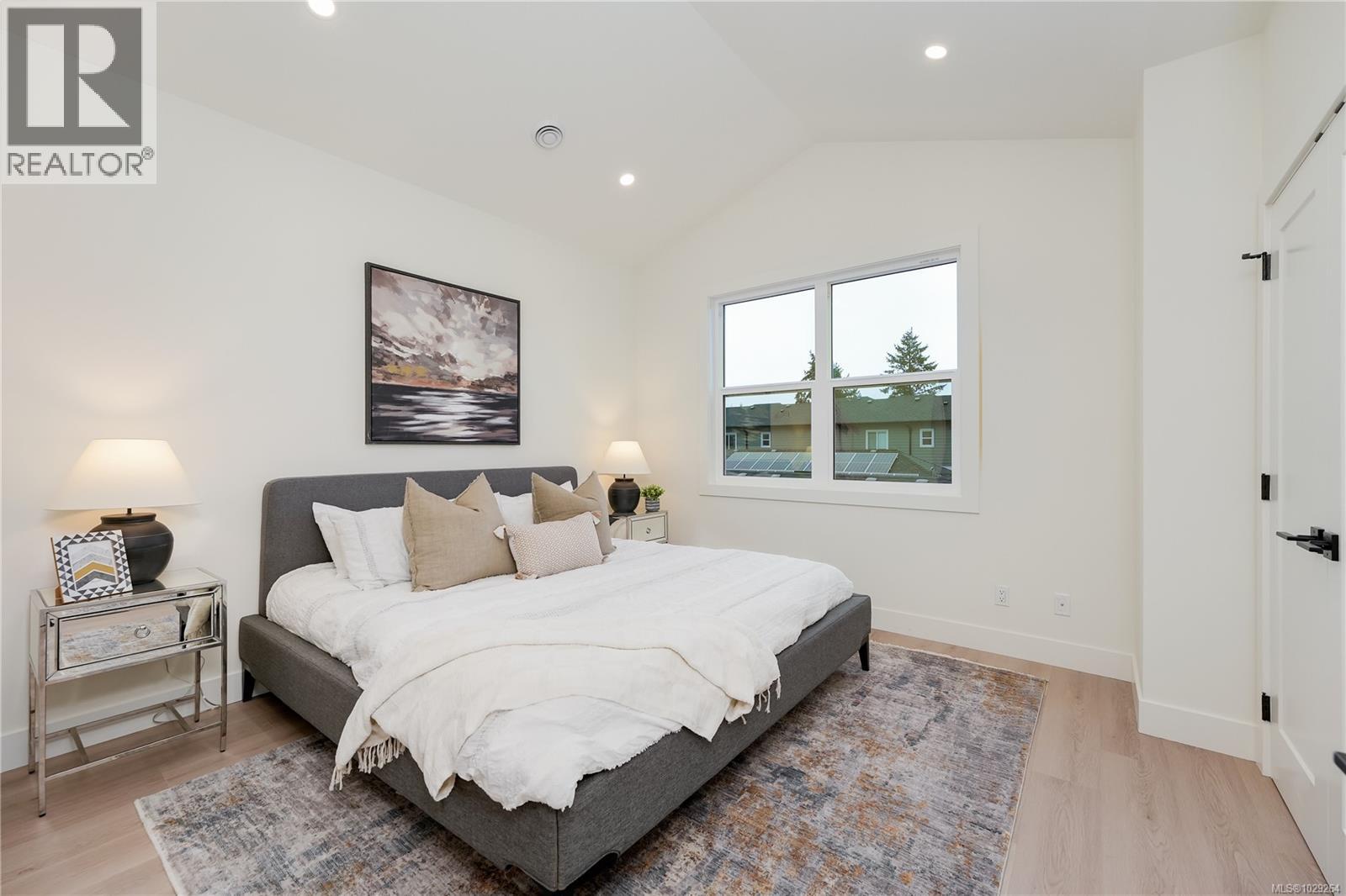 105 960 Jenkins Ave, Langford