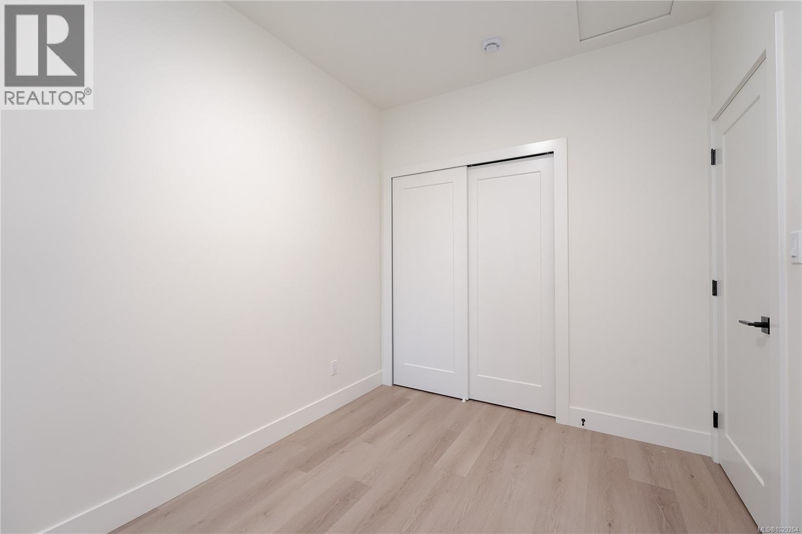 105 960 Jenkins Ave, Langford