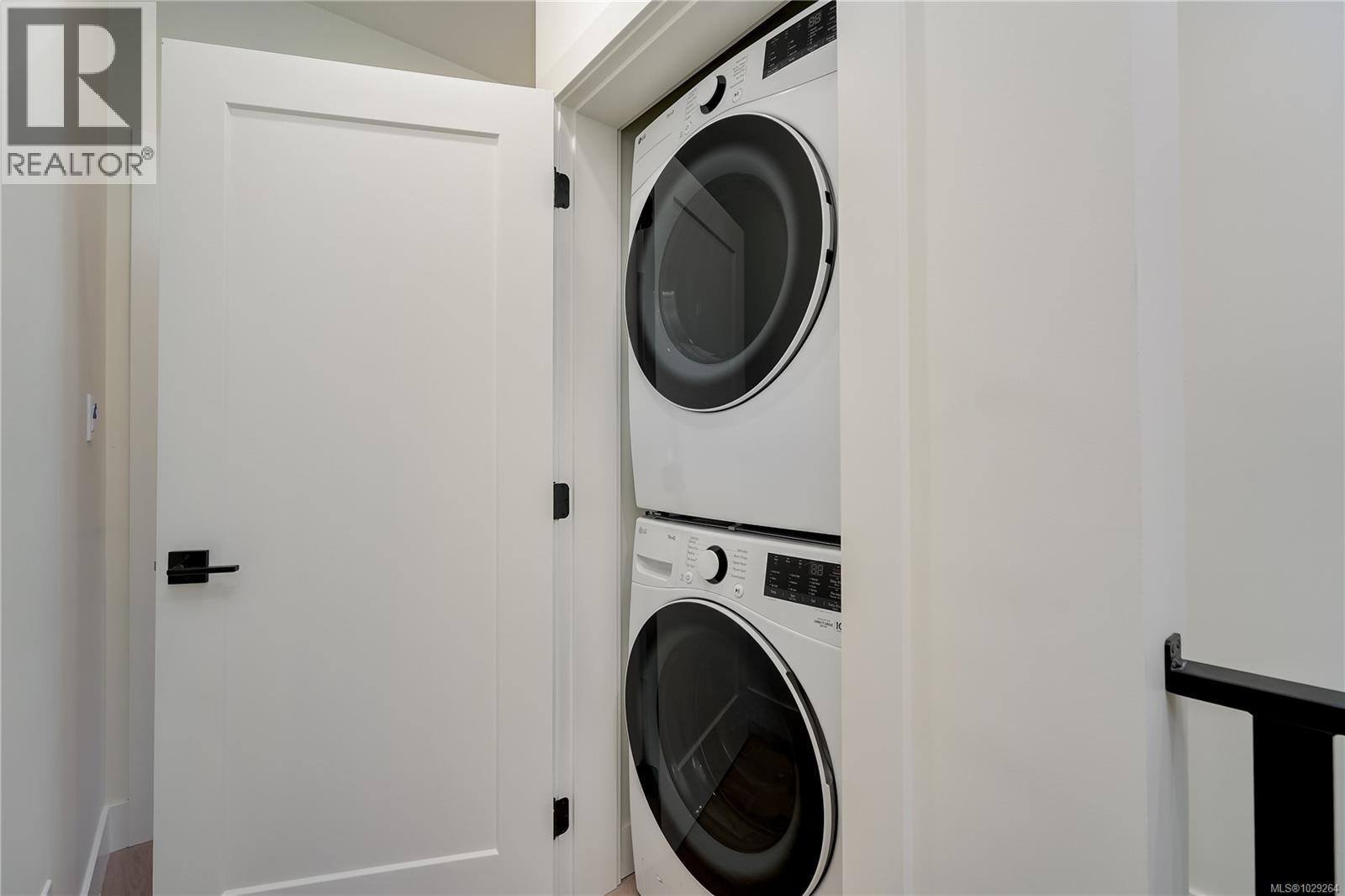 105 960 Jenkins Ave, Langford