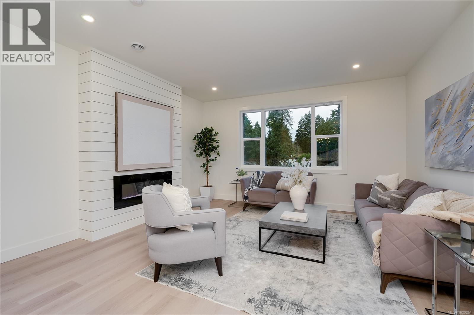 105 960 Jenkins Ave, Langford