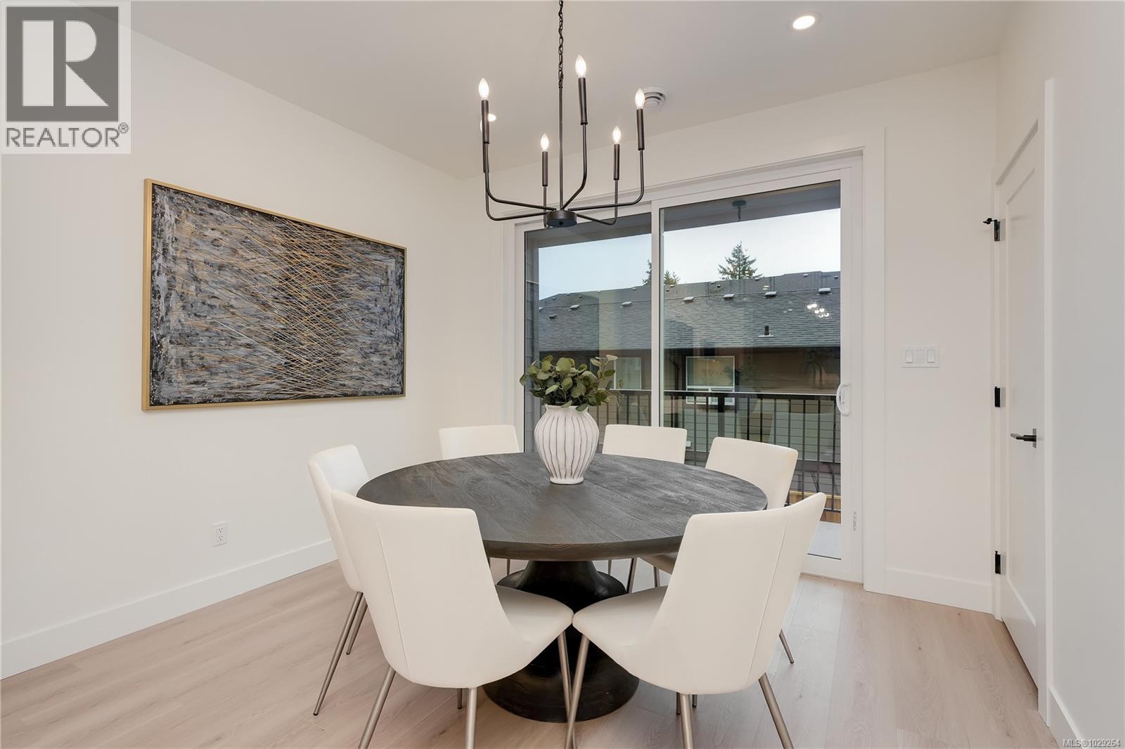 105 960 Jenkins Ave, Langford