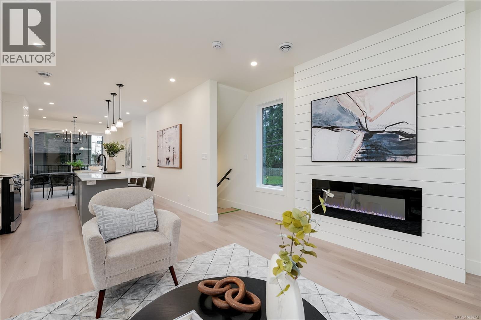 105 960 Jenkins Ave, Langford