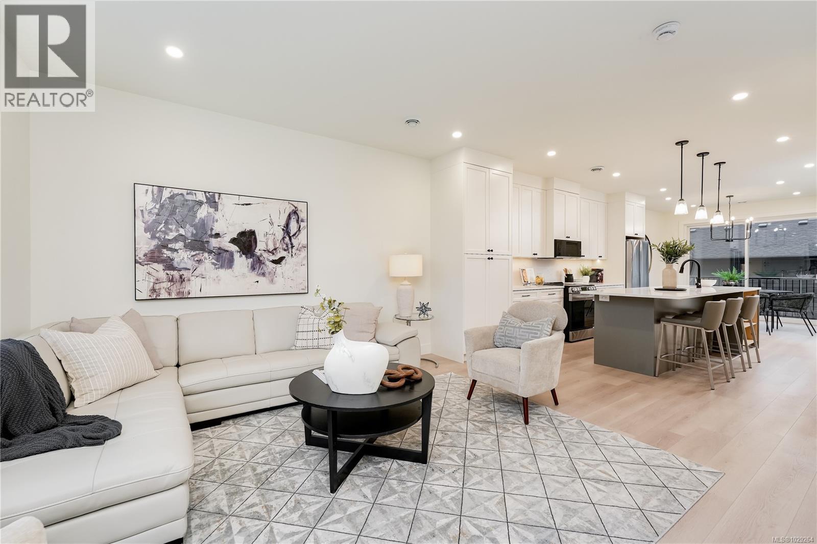 105 960 Jenkins Ave, Langford