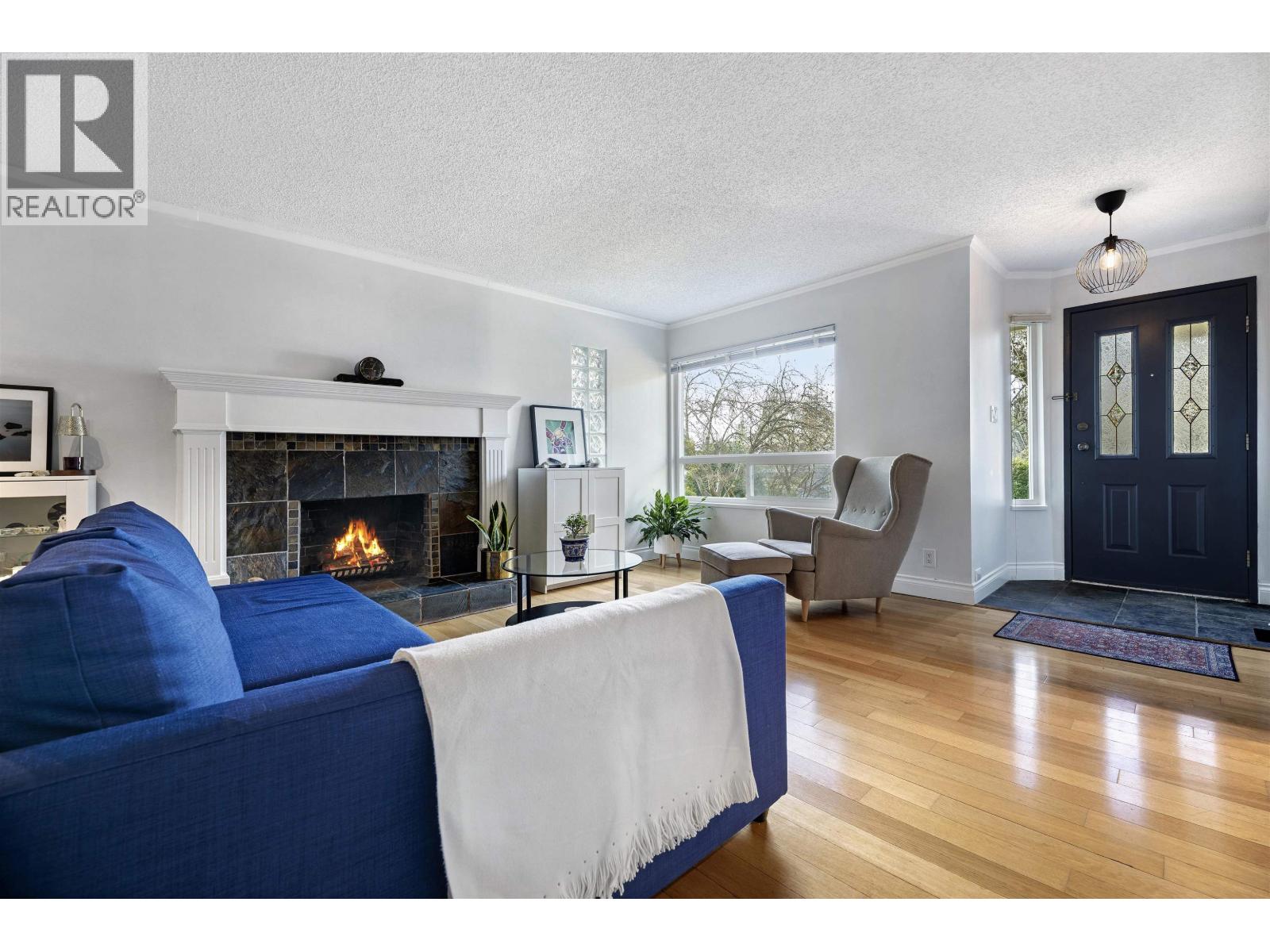 828 NICOLUM COURT, North Vancouver