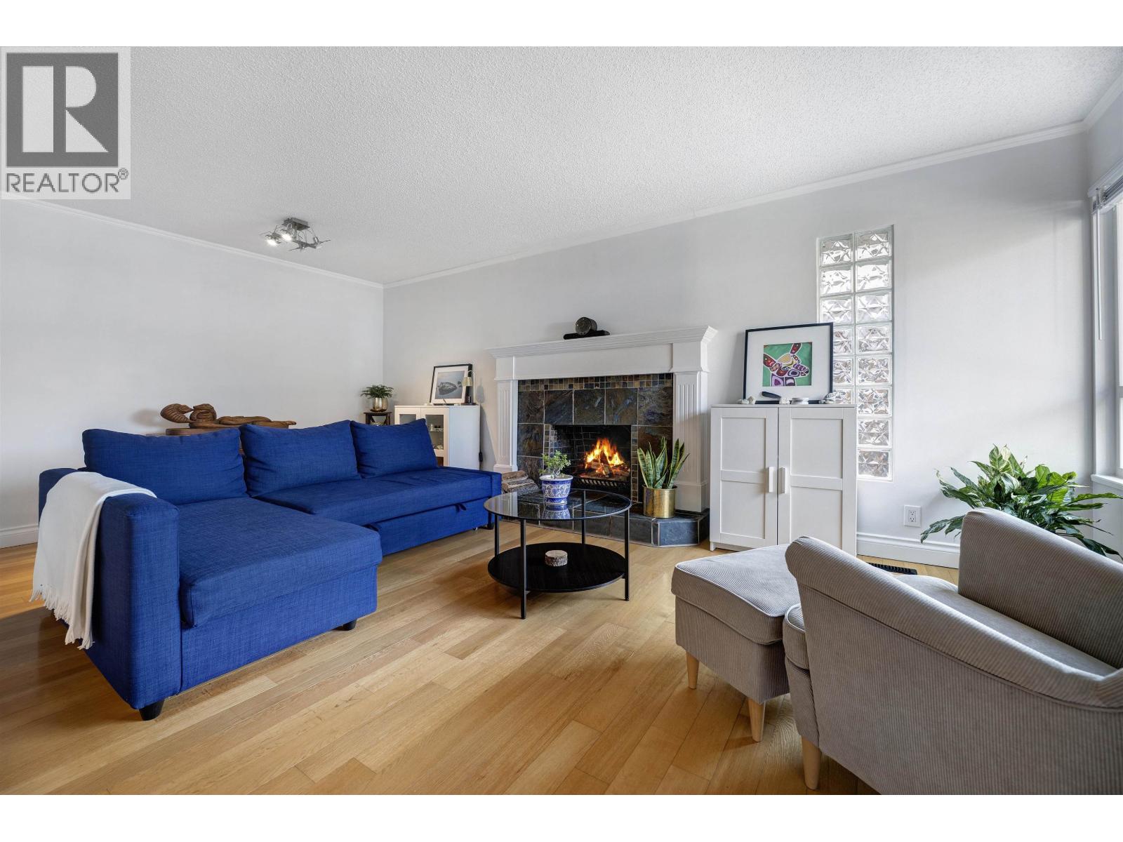 828 NICOLUM COURT, North Vancouver