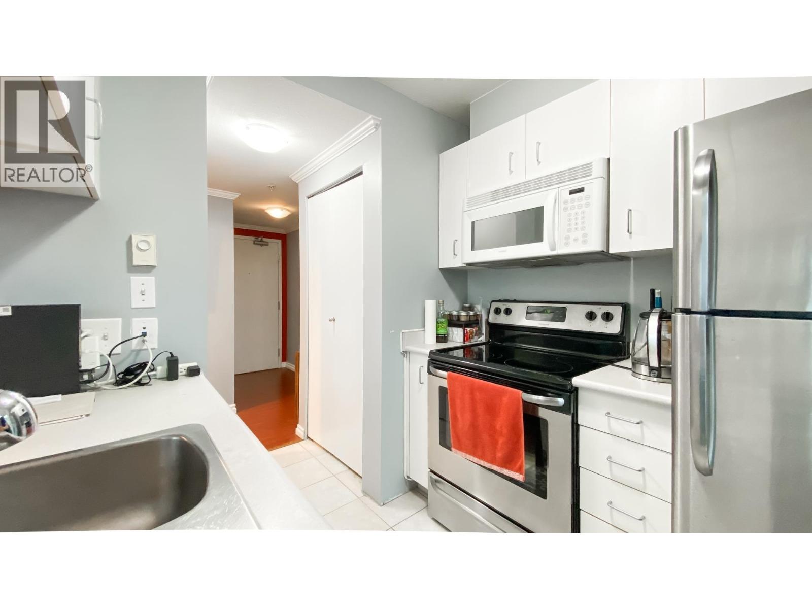 11xx 438 SEYMOUR STREET, Vancouver