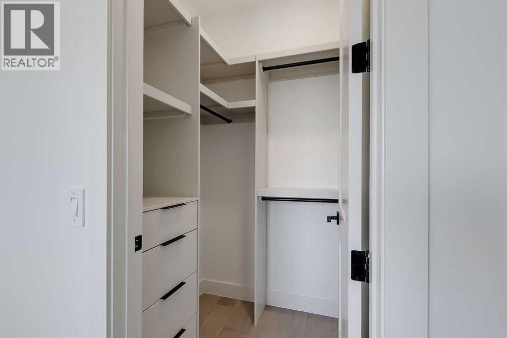 Single Family House for Sale in   Street SW Killarney/Glengarry Calgary 