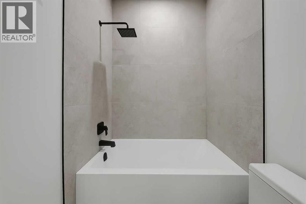 Single Family House for Sale in   Street SW Killarney/Glengarry Calgary 