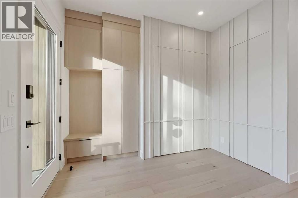 Single Family House for Sale in   Street SW Killarney/Glengarry Calgary 