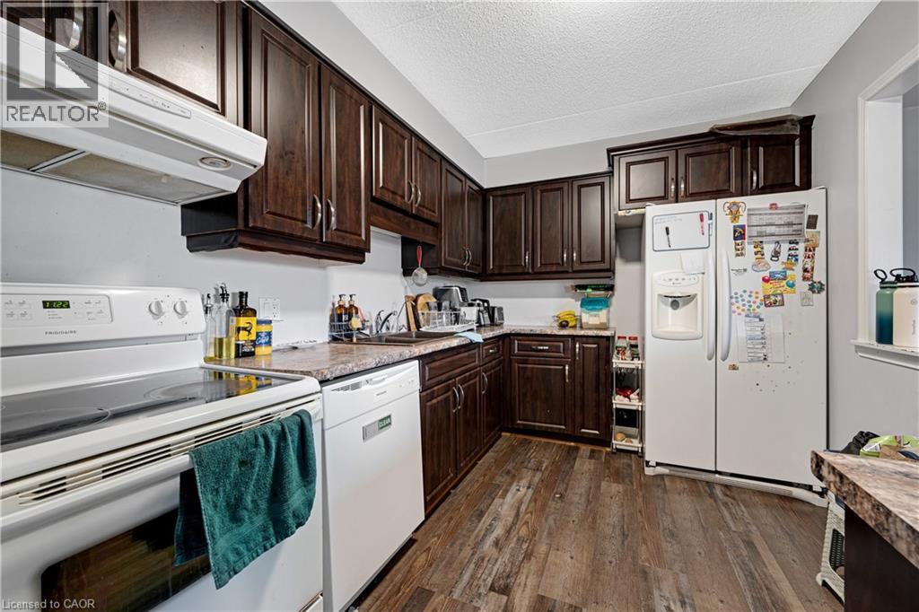 #301 401 ERB Street W - 27