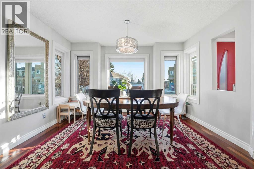 Single Family House for Sale in   Avenue SW Erlton Calgary 