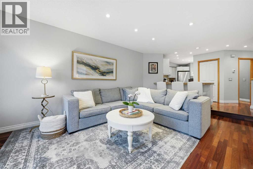 Single Family House for Sale in   Avenue SW Erlton Calgary 